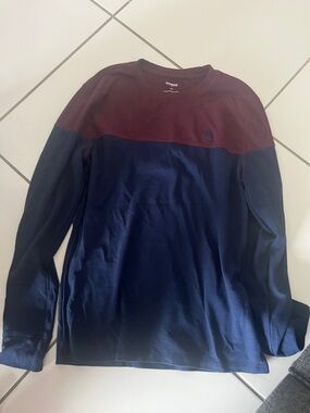 Express Men’s Colorblock Long Sleeve Shirt in Burgundy and Navy